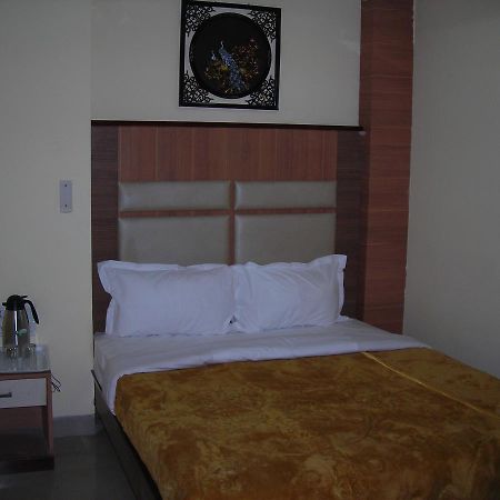 Hotel Dolphin Rāipur Εξωτερικό φωτογραφία