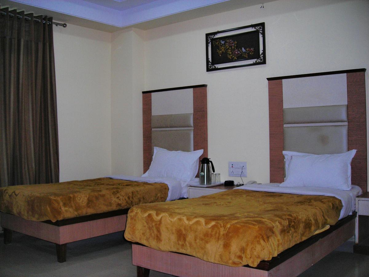 Hotel Dolphin Rāipur Εξωτερικό φωτογραφία