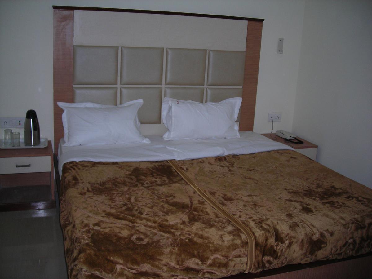 Hotel Dolphin Rāipur Εξωτερικό φωτογραφία